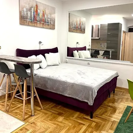 Sweet Living In Apartment Rijeka