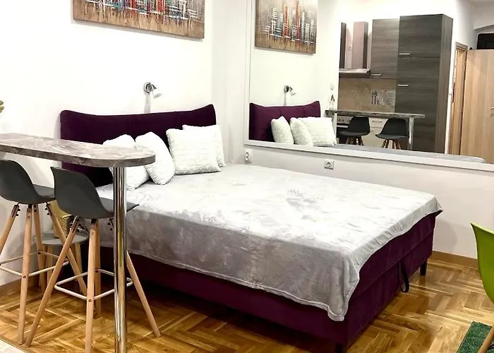 Sweet Living In Apartment Rijeka